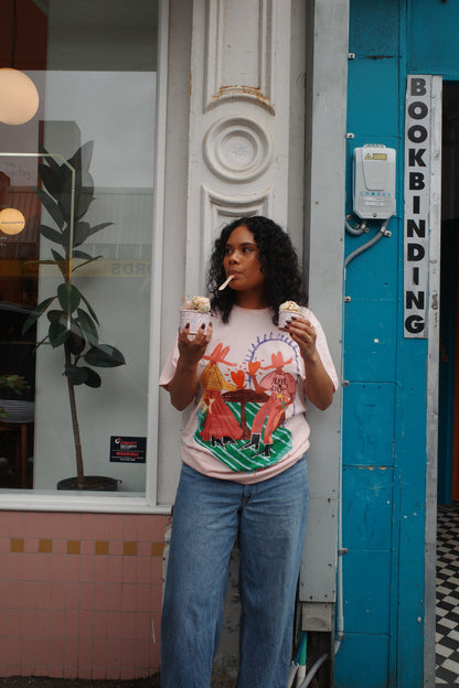 Love and light tee - pink edition